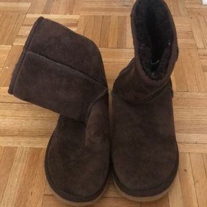 COPY - Chocolate colored Uggs! Short!